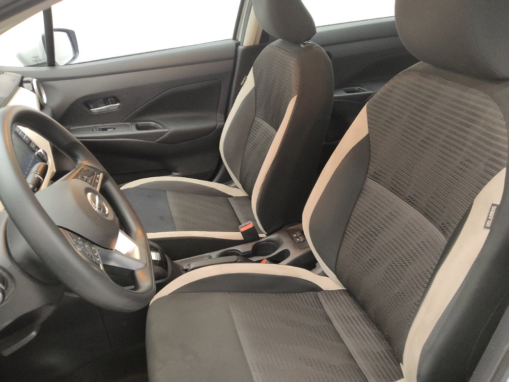 Used 2021 Nissan Versa SV FWD image 17