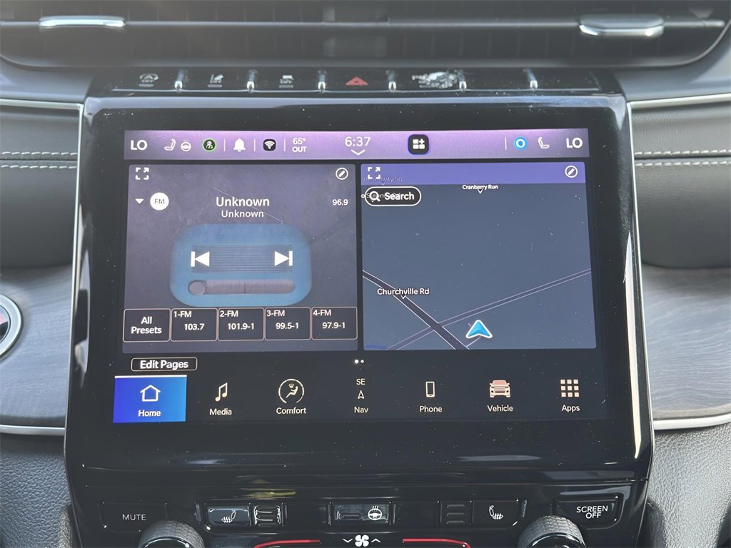 Used 2023 Jeep Grand Cherokee Limited image 15