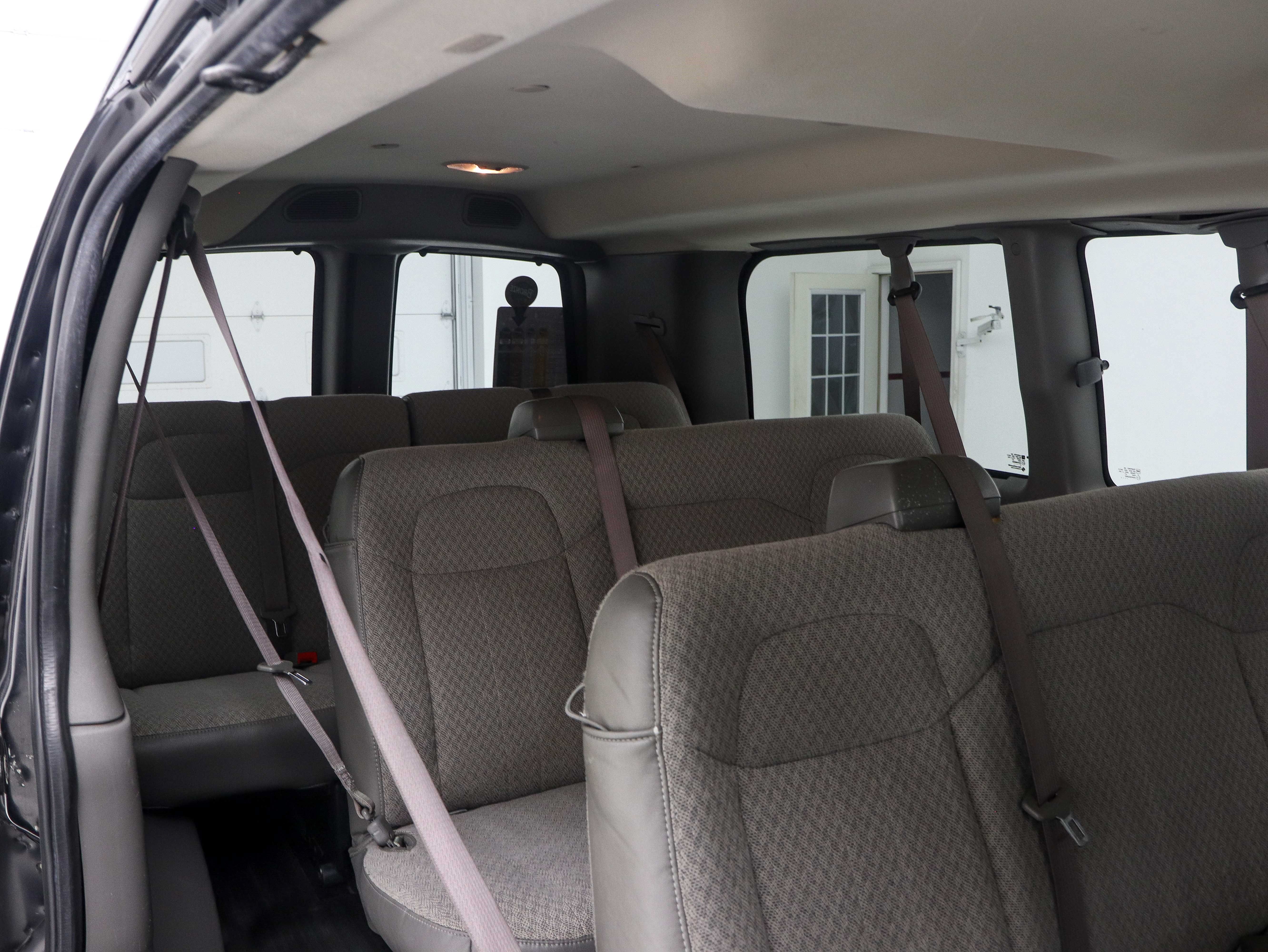Used 2017 Chevrolet Express 2500 LS RWD image 11