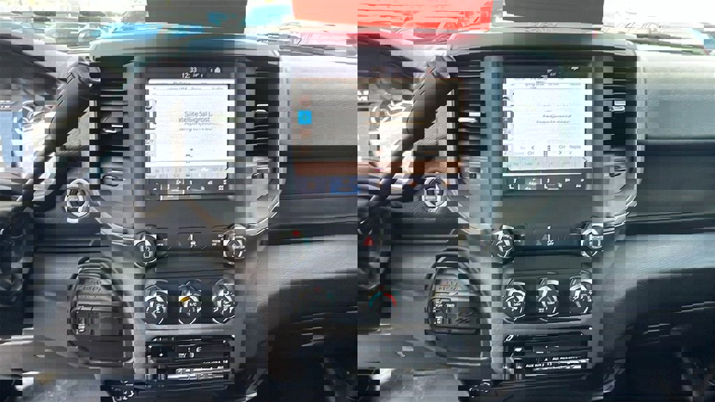 Used 2022 RAM 3500 Tradesman w/ Chrome Appearance Group image 30