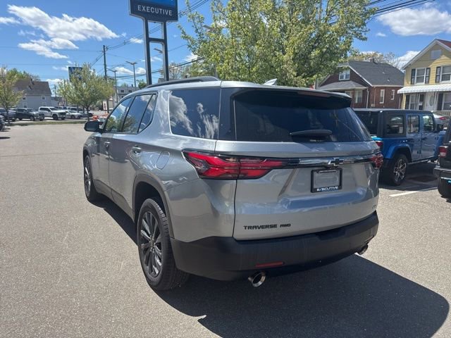 Used 2023 Chevrolet Traverse RS w/ LPO, Floor Liner Package AWD/4WD image 8