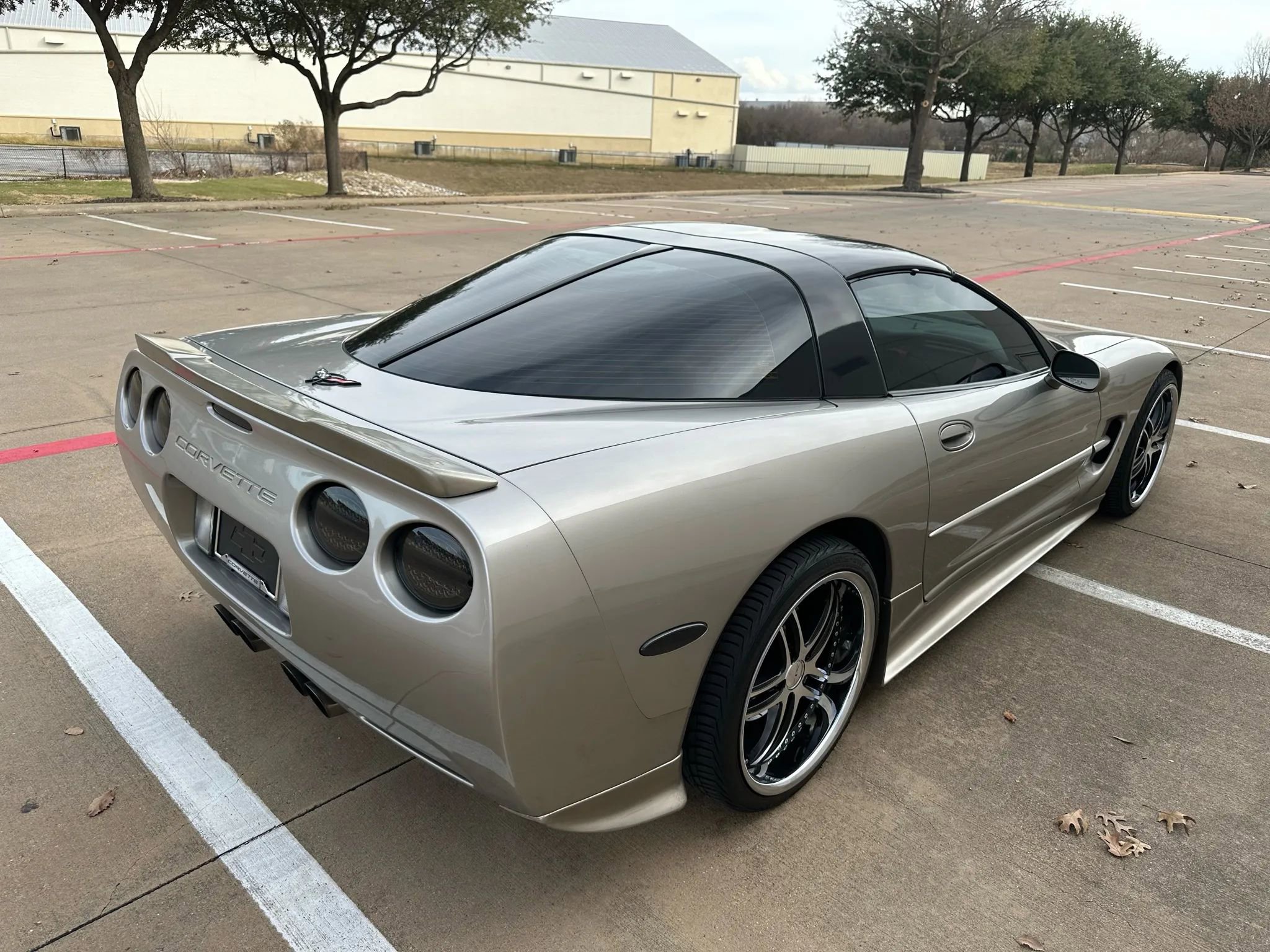 Used 2000 Chevrolet Corvette Coupe image 10