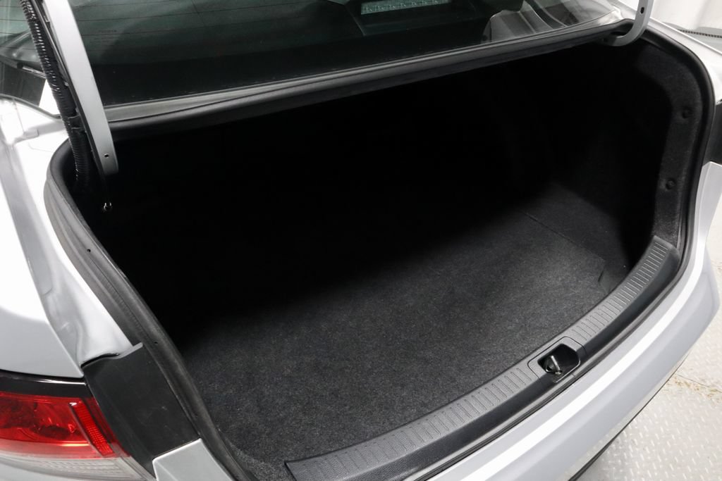 Used 2025 Toyota Corolla LE FWD image 15