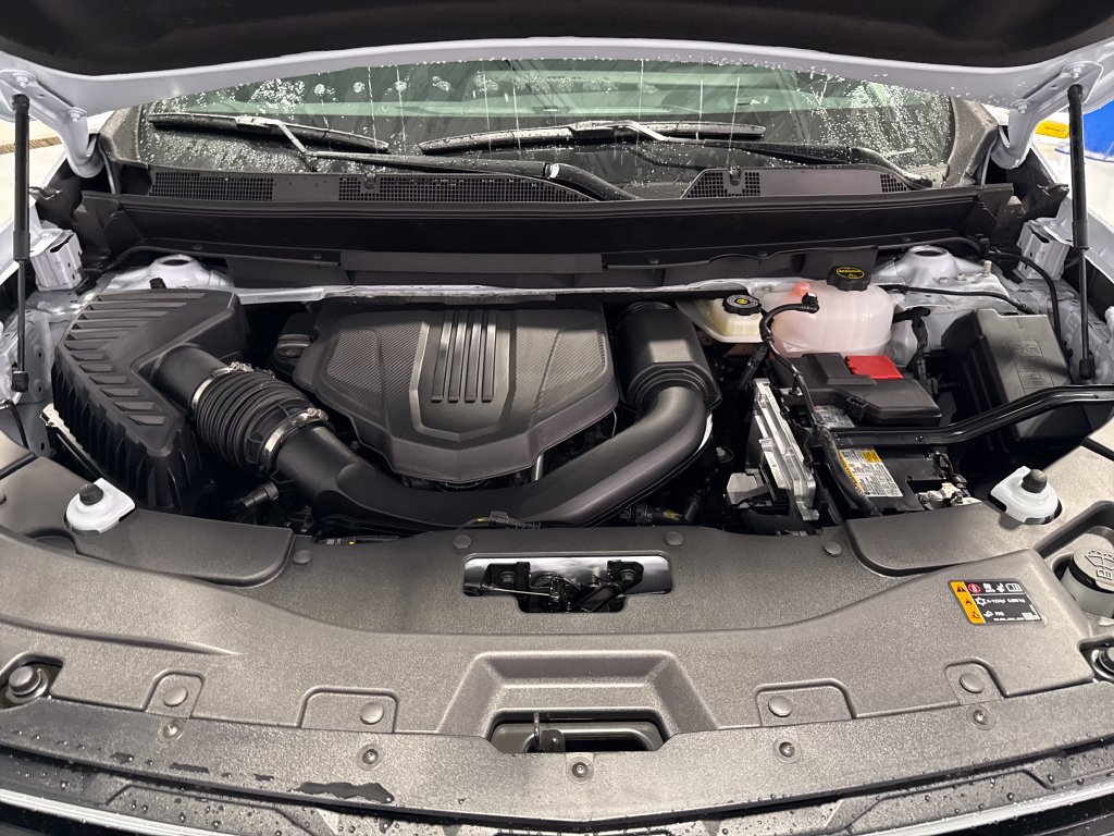 New 2027 Chevrolet Traverse LT w/ Driver Confidence Package FWD image 39