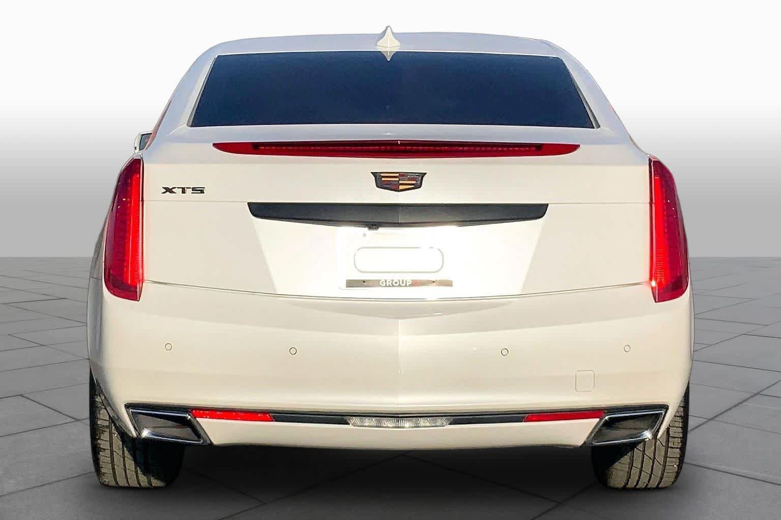 Used 2016 Cadillac XTS Luxury w/ Driver Awareness Package FWD image 4