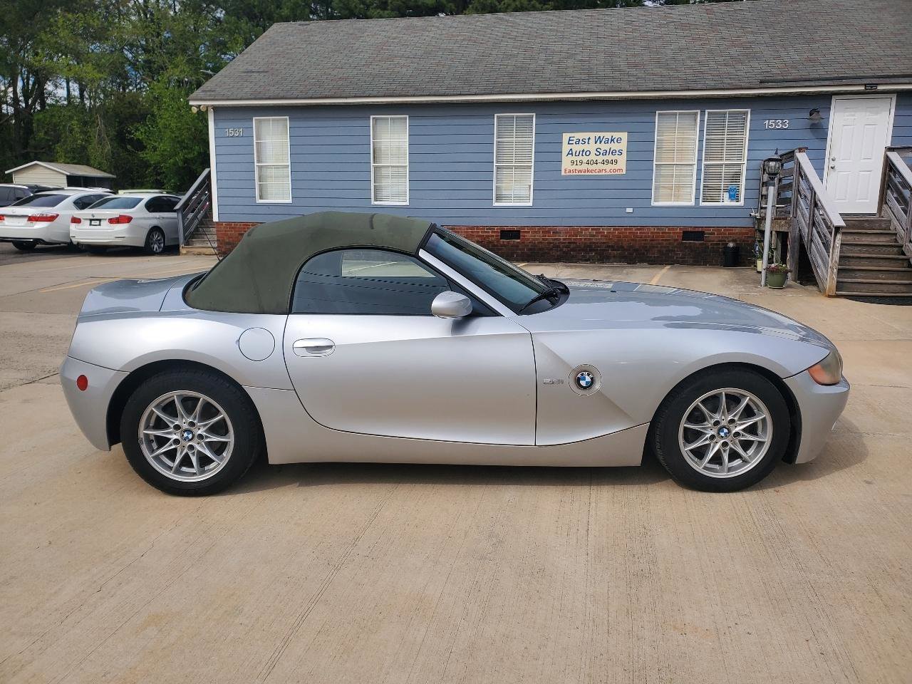Used 2003 BMW Z4 2.5i image 4