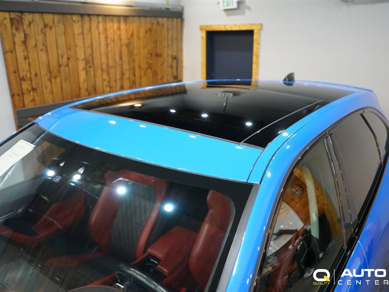 Used 2020 Jaguar F-PACE SVR image 11