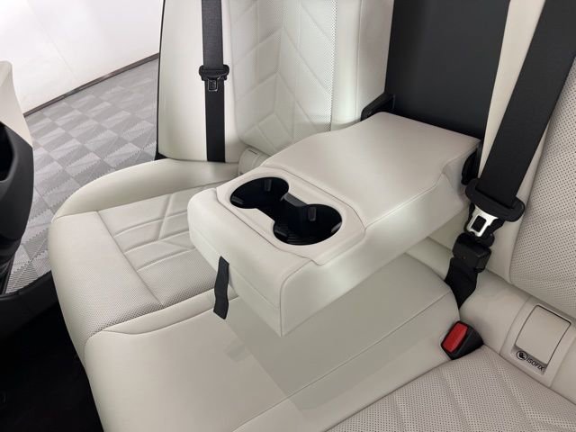 Used 2024 BMW 530i w/ Premium Package image 43