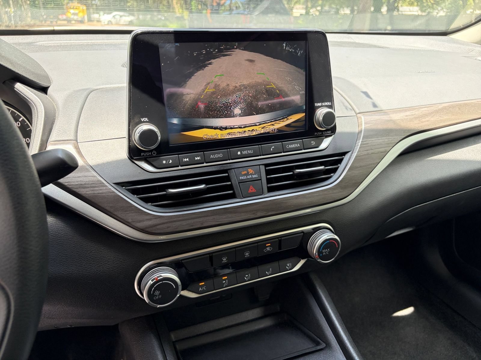 Used 2025 Nissan Altima 2.5 SV FWD image 20
