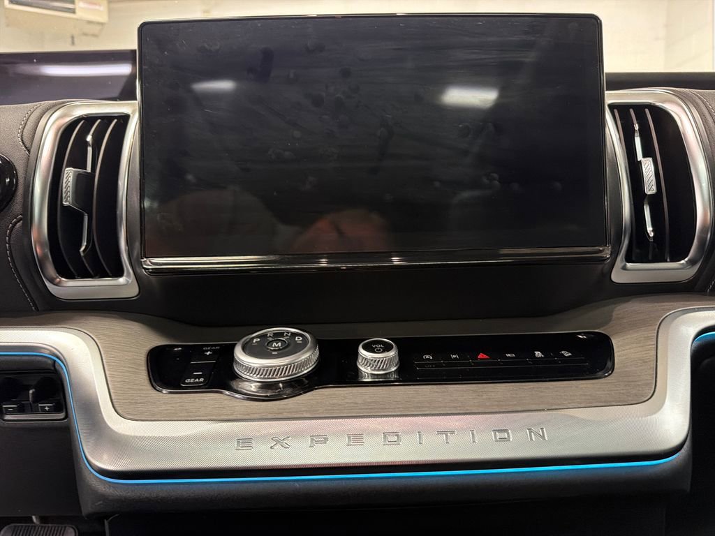 Certified 2025 Ford Expedition Max Platinum AWD/4WD image 20