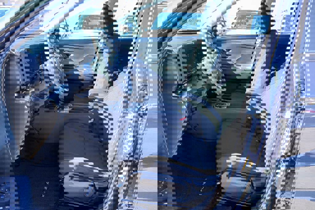 New 2026 Hyundai Kona SE image 7