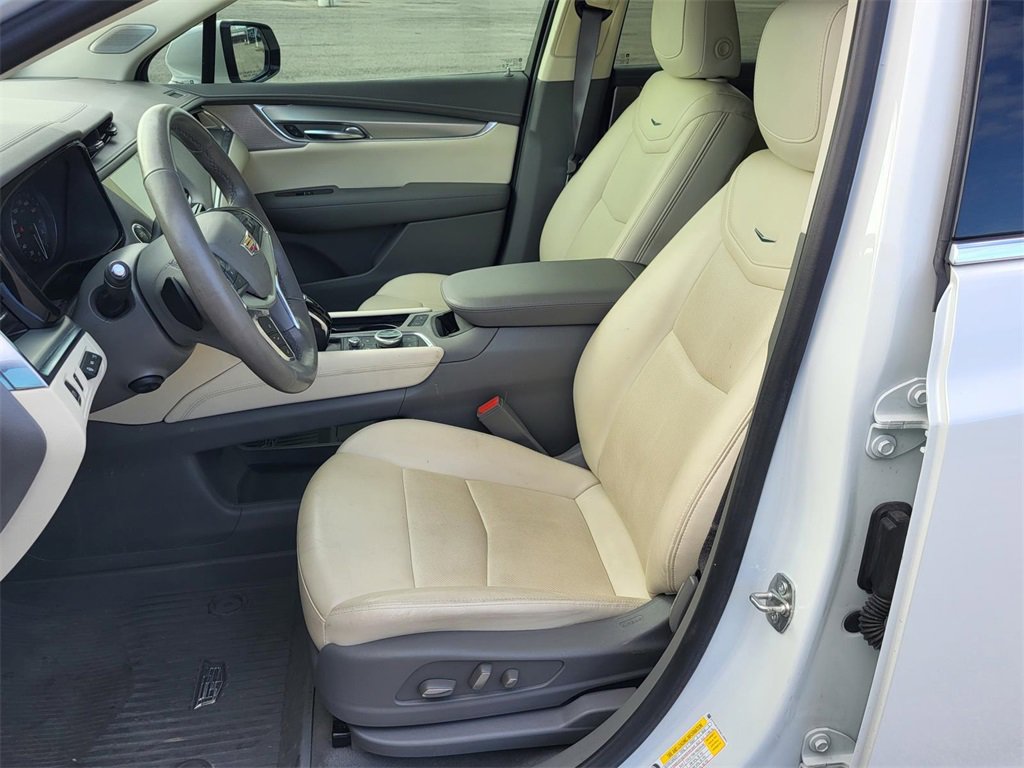 Used 2021 Cadillac XT5 Premium Luxury image 17