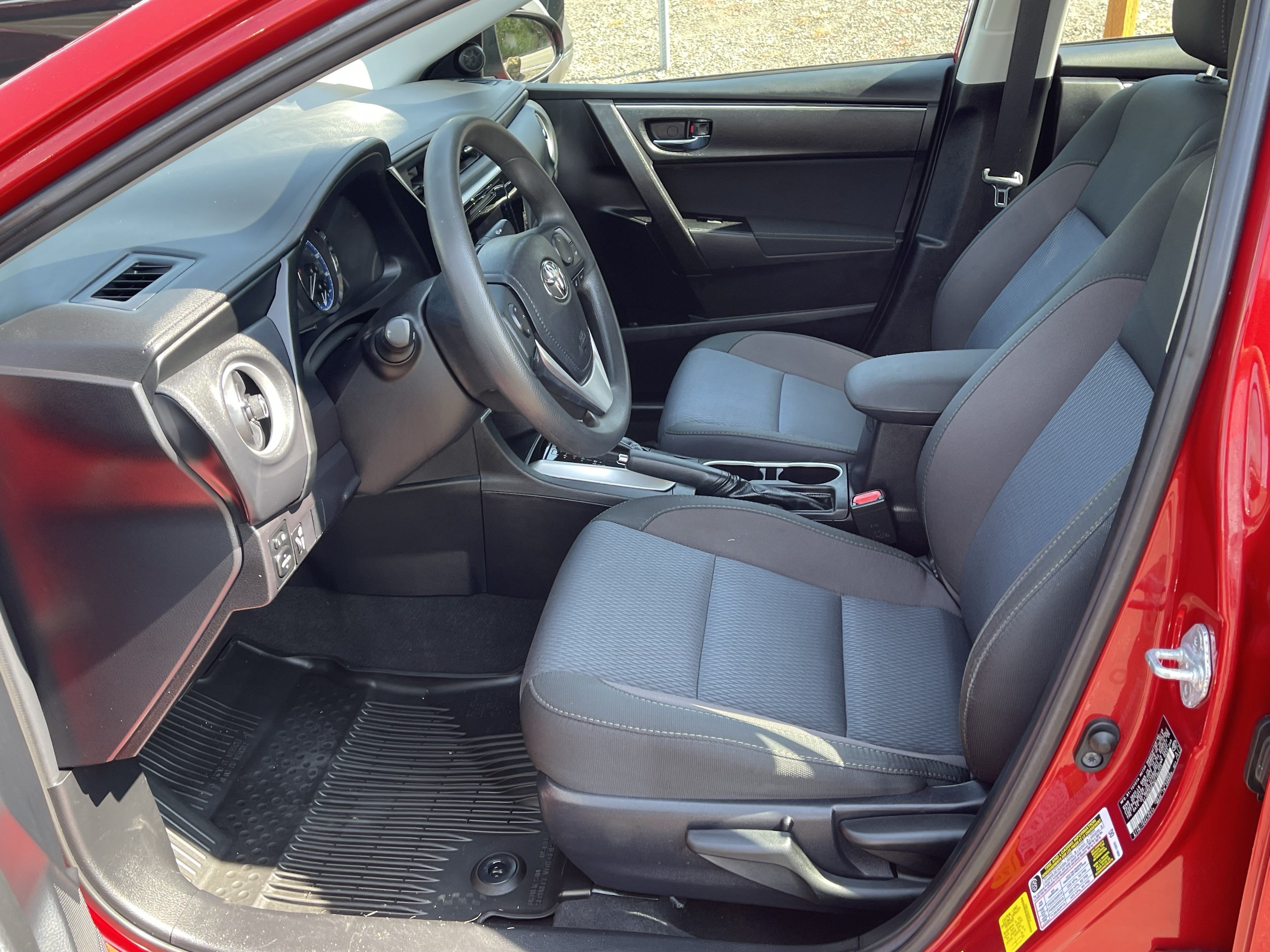 Used 2019 Toyota Corolla LE FWD image 11