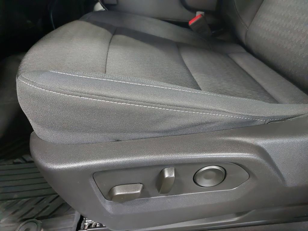 Used 2024 Chevrolet Silverado 1500 LT AWD/4WD image 29