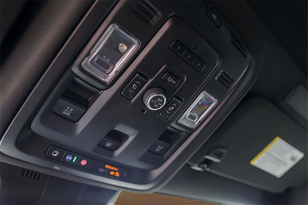 Used 2023 Cadillac Escalade Premium Luxury image 21