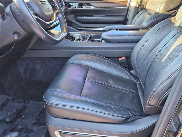 Used 2023 Jeep Grand Wagoneer 4WD image 15
