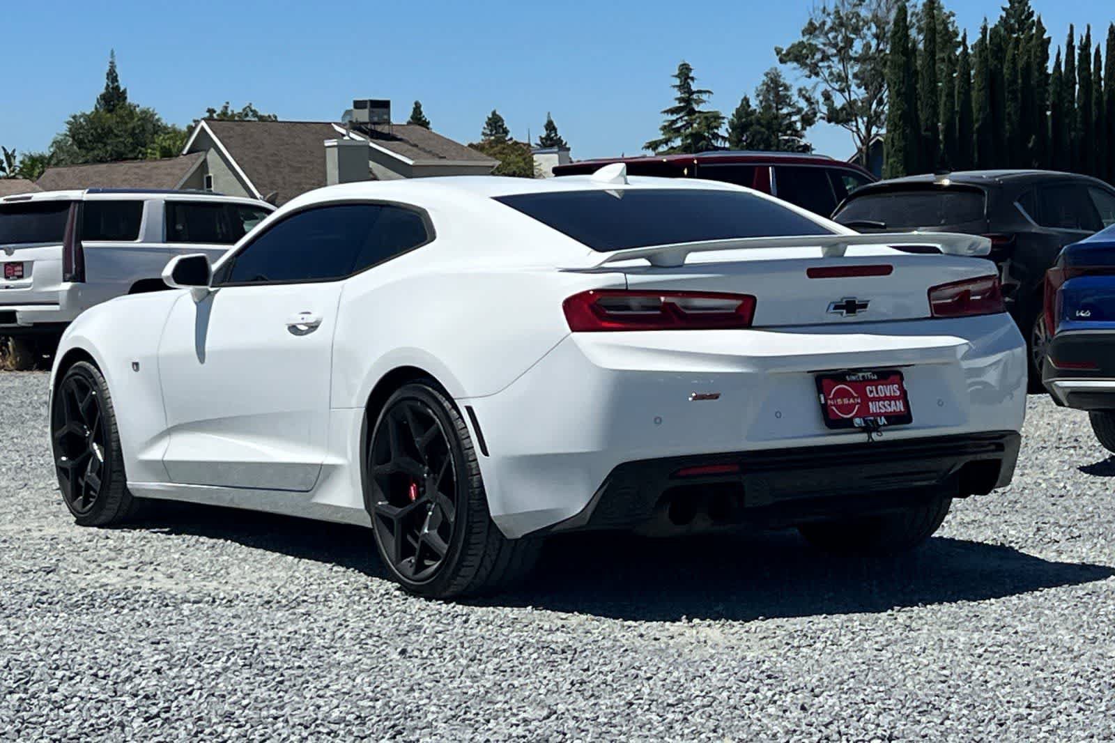 Used 2016 Chevrolet Camaro SS RWD image 7