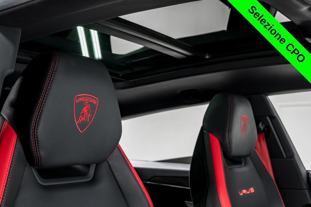 Used 2023 Lamborghini Urus Performante AWD/4WD image 43