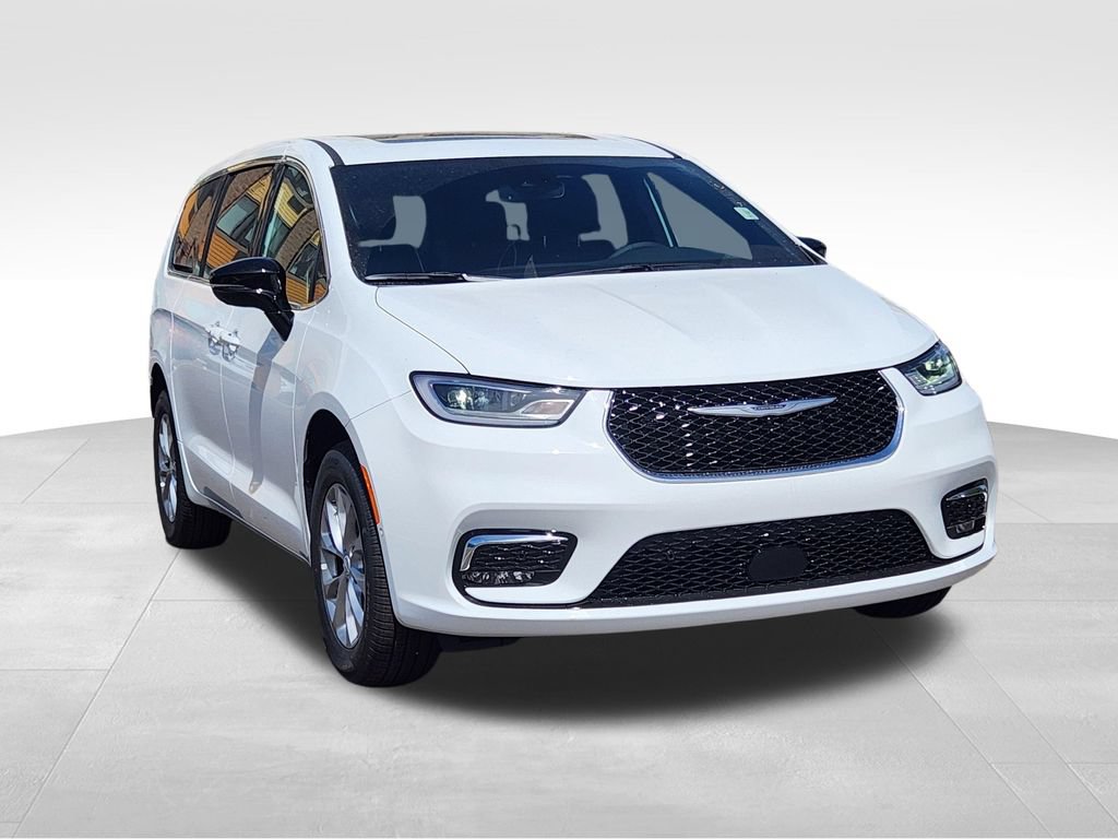 New 2026 Chrysler Pacifica Limited AWD/4WD image 3