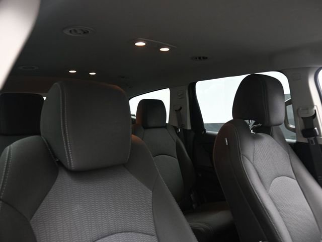 Used 2017 Chevrolet Traverse LT image 24