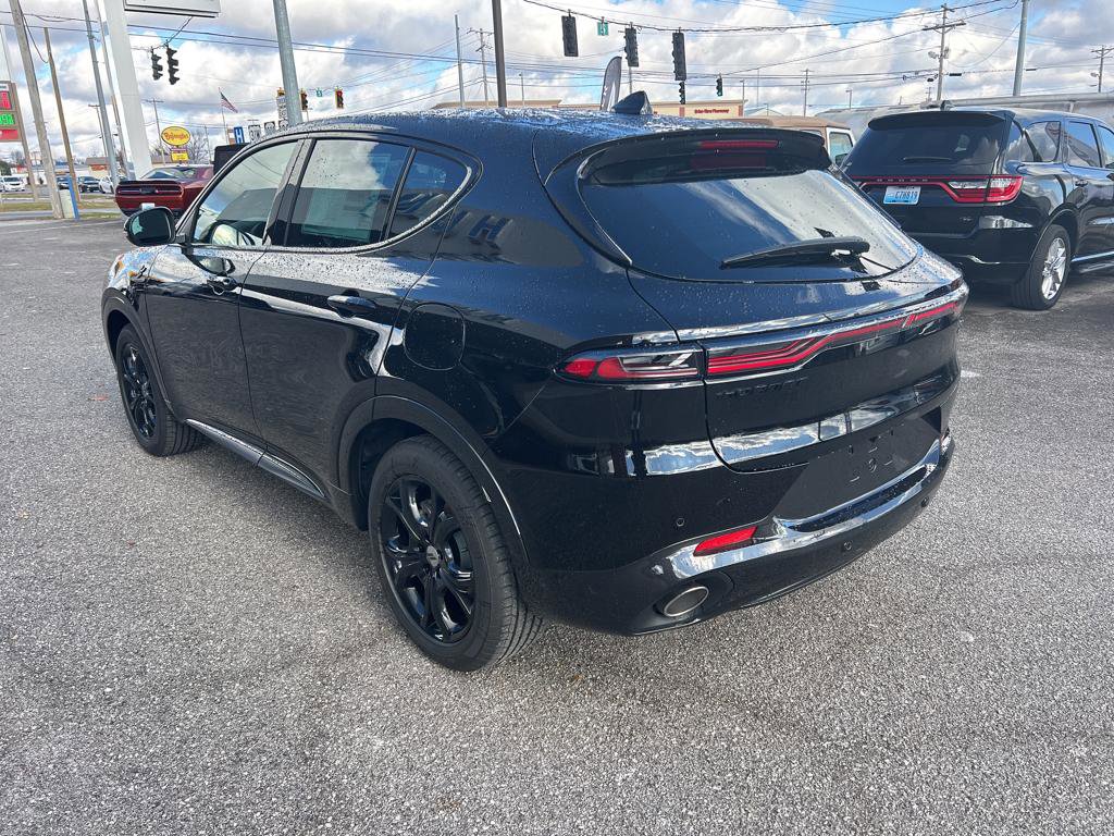 Used 2024 Dodge Hornet R/T Plus w/ R/T Blacktop Package AWD/4WD image 2