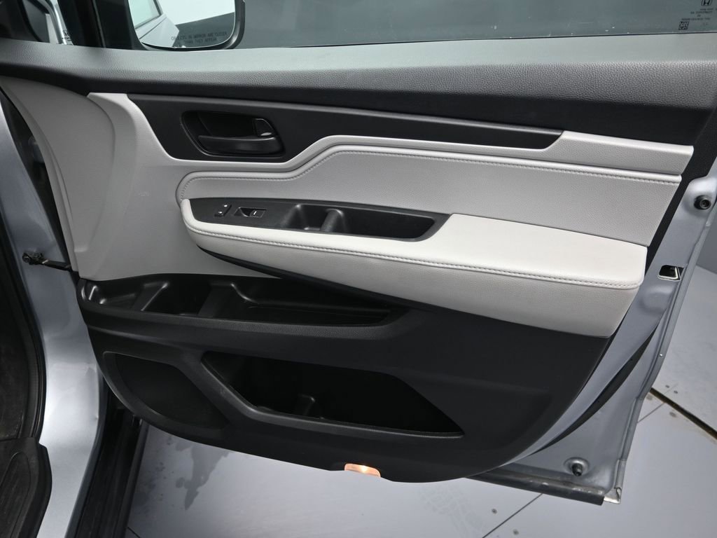 Used 2021 Honda Odyssey EX-L image 37