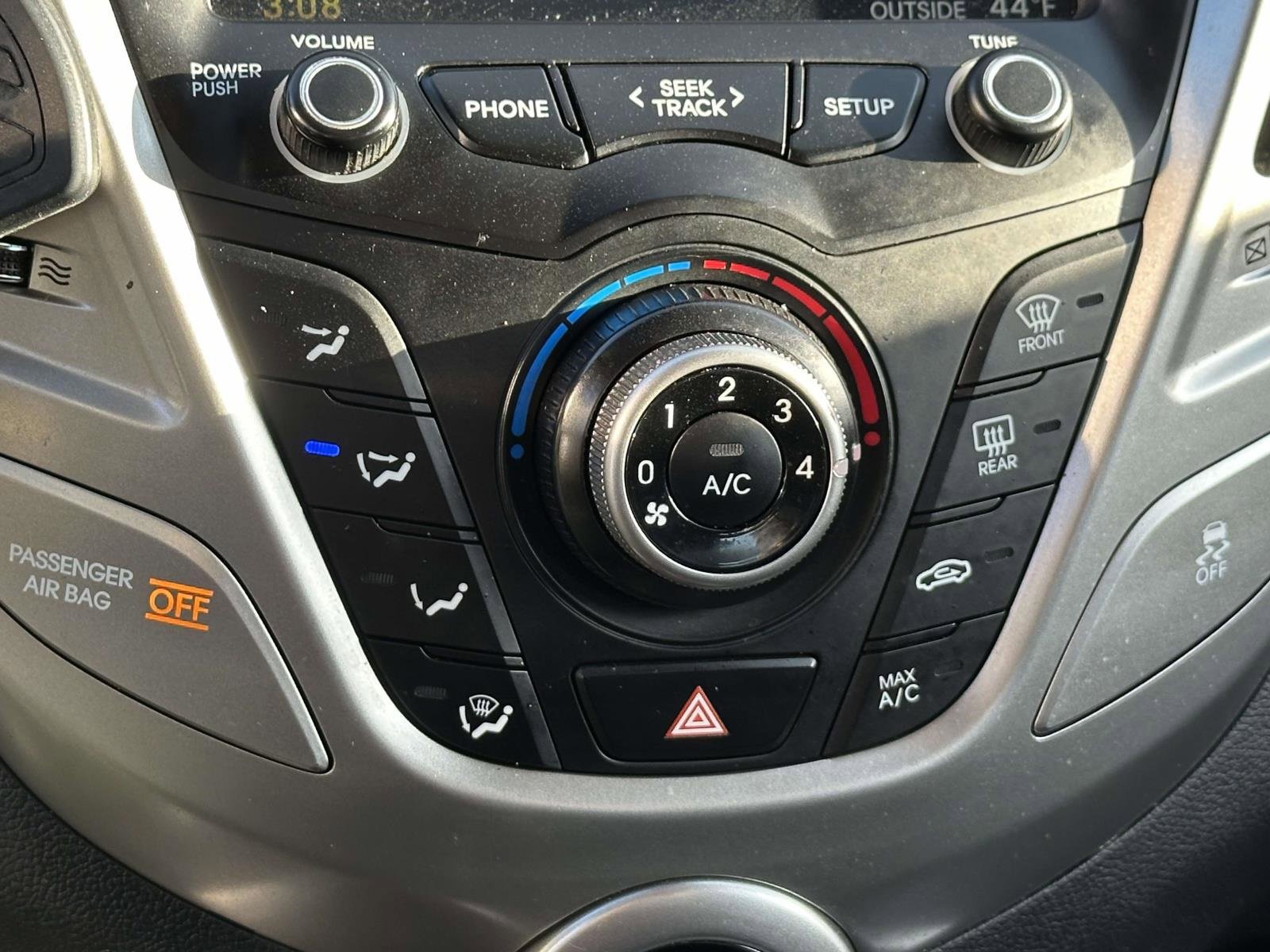 Used 2016 Hyundai Veloster image 12