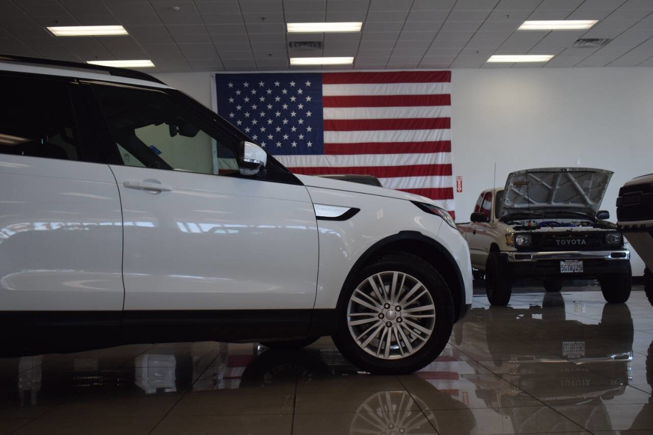 Used 2017 Land Rover Discovery HSE AWD/4WD image 33
