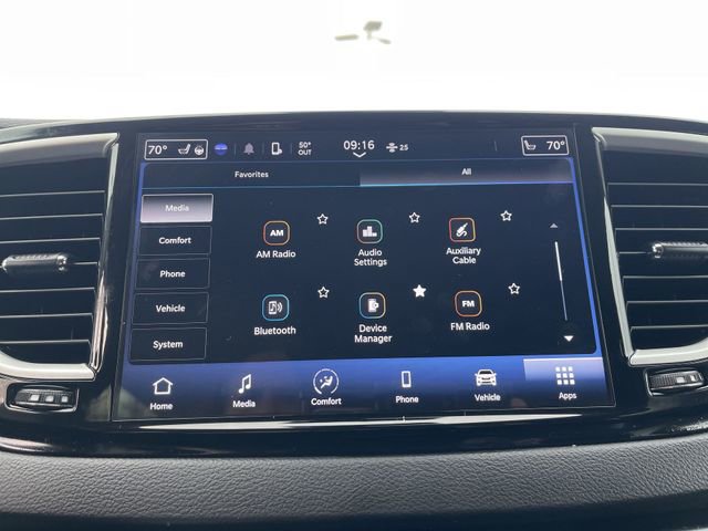Used 2024 Chrysler Pacifica Touring-L image 14