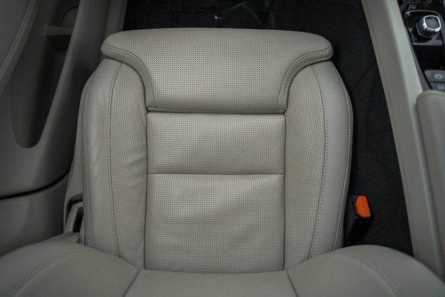 Used 2022 Volvo XC60 T8 Inscription w/ Advanced Package image 30