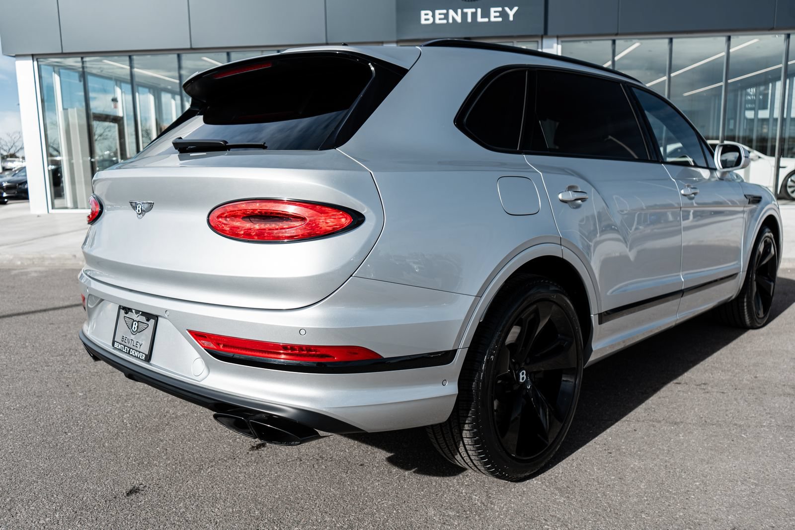 Certified 2023 Bentley Bentayga Extended Wheelbase AWD/4WD image 13