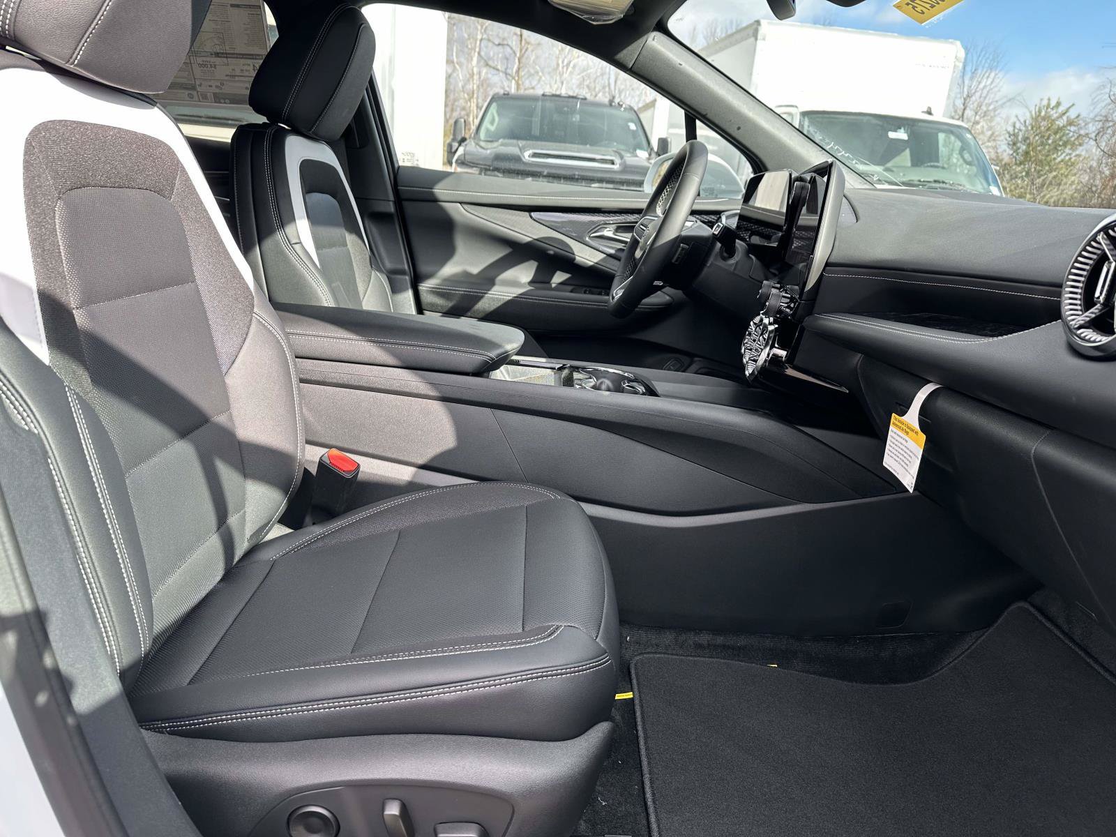 New 2026 Chevrolet Blazer EV LT AWD/4WD image 25