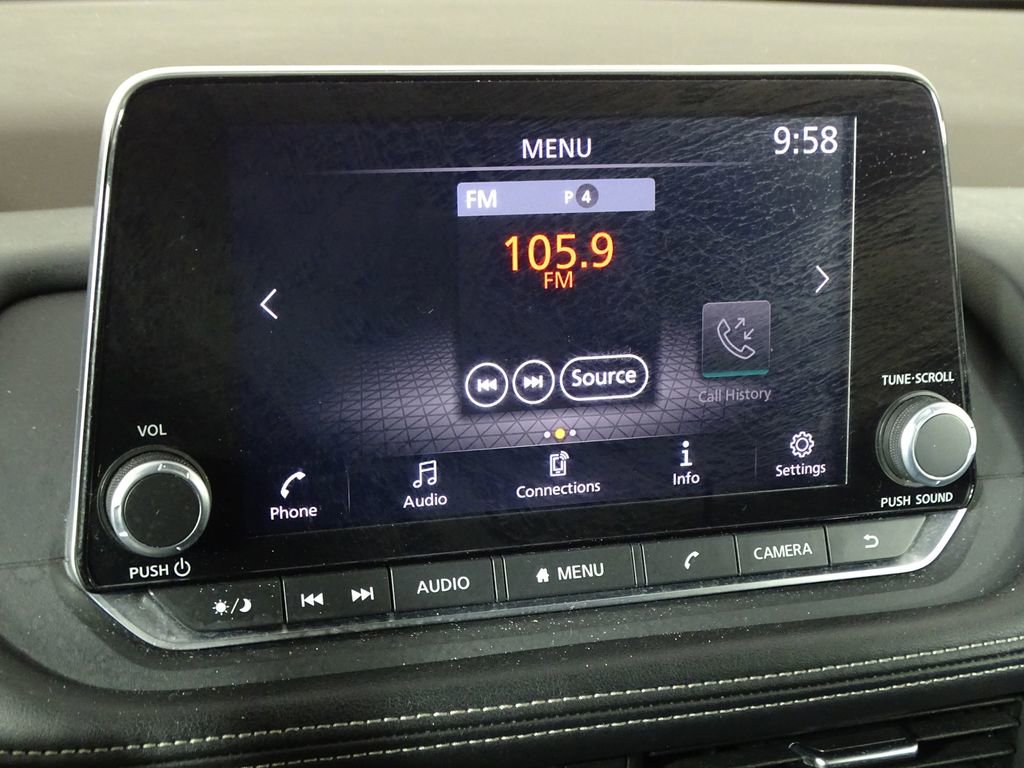 Used 2023 Nissan Rogue S image 30