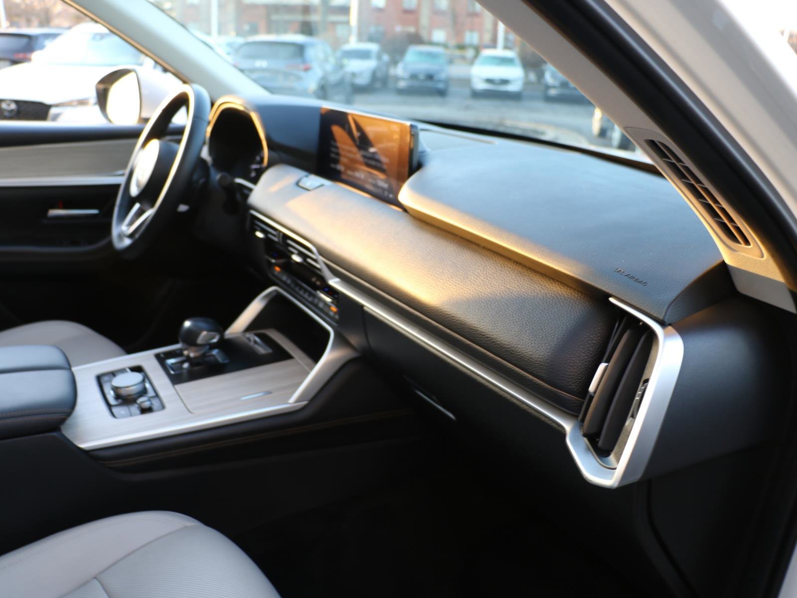 Certified 2025 MAZDA CX-90 3.3 Turbo w/ Preferred Package image 8