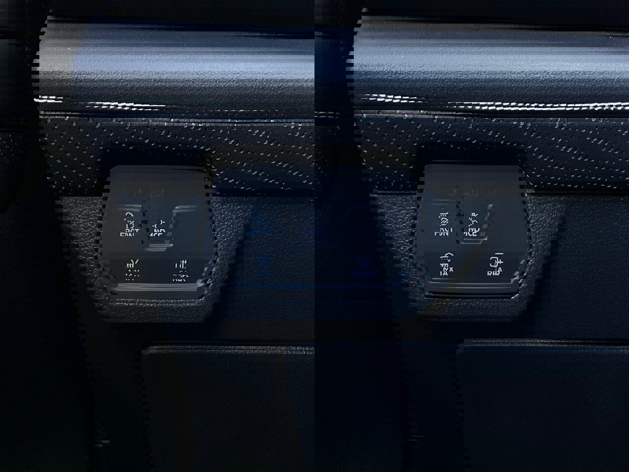 Used 2025 Volkswagen Atlas Cross Sport SE image 22