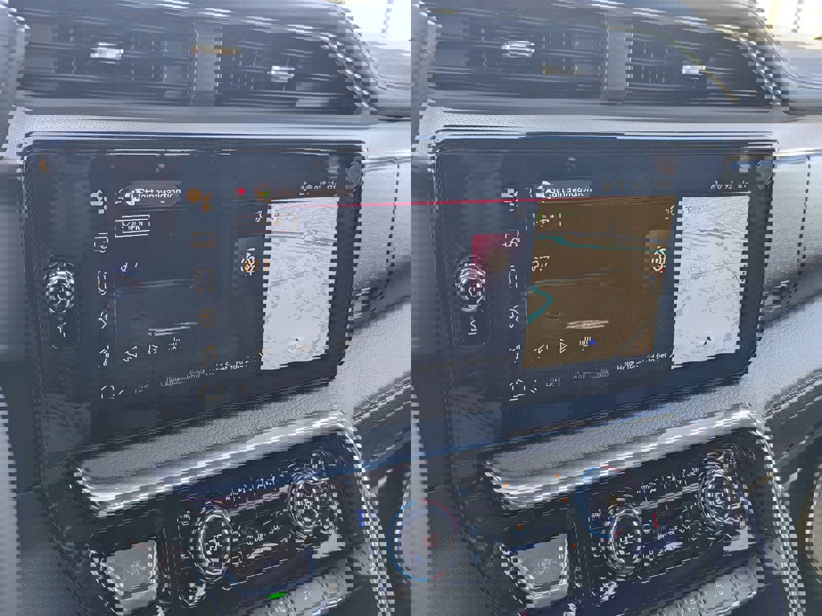 New 2025 GMC Sierra 2500 Denali w/ Denali Reserve Package image 17