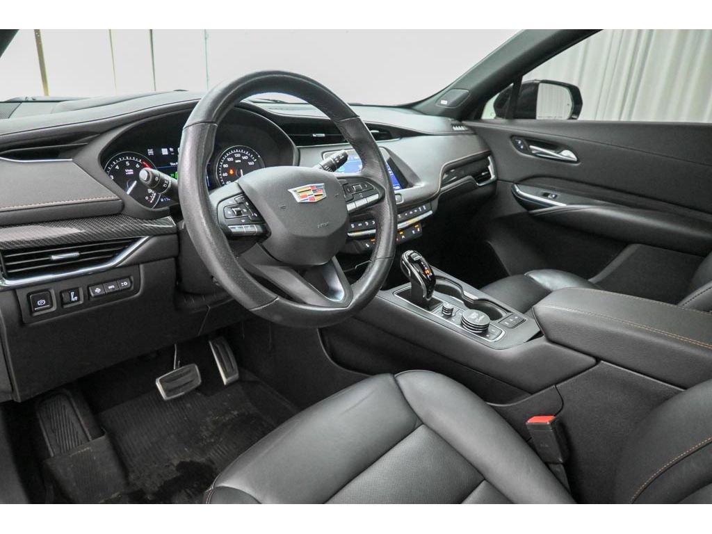 Used 2023 Cadillac XT4 Sport w/ LPO, ONYX Package image 34