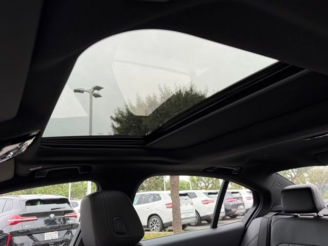 Used 2025 BMW i5 xDrive40 w/ M Sport Package image 22