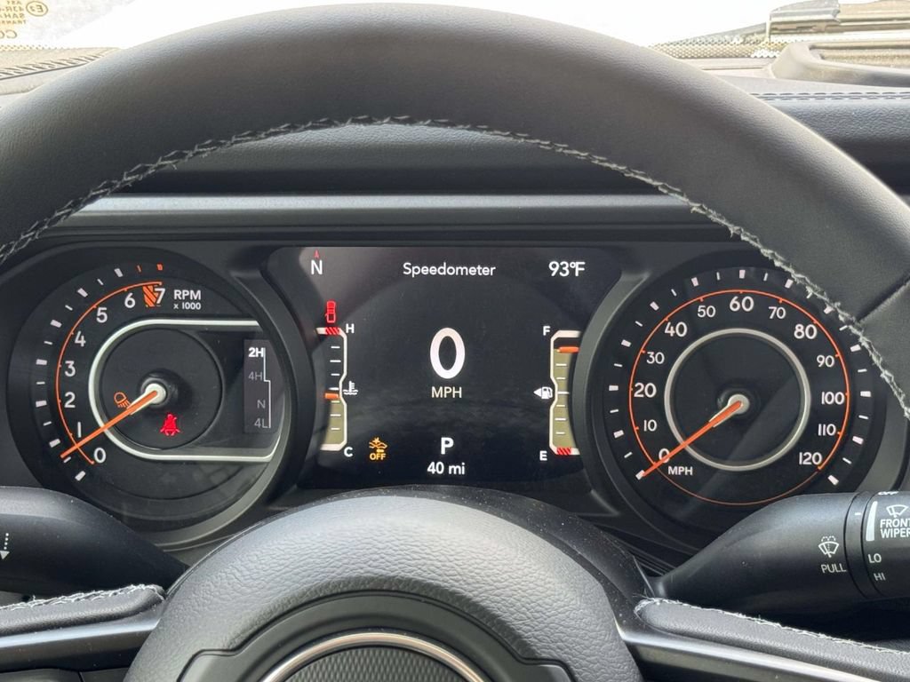 New 2026 Jeep Gladiator Mojave w/ Technology Group AWD/4WD image 24