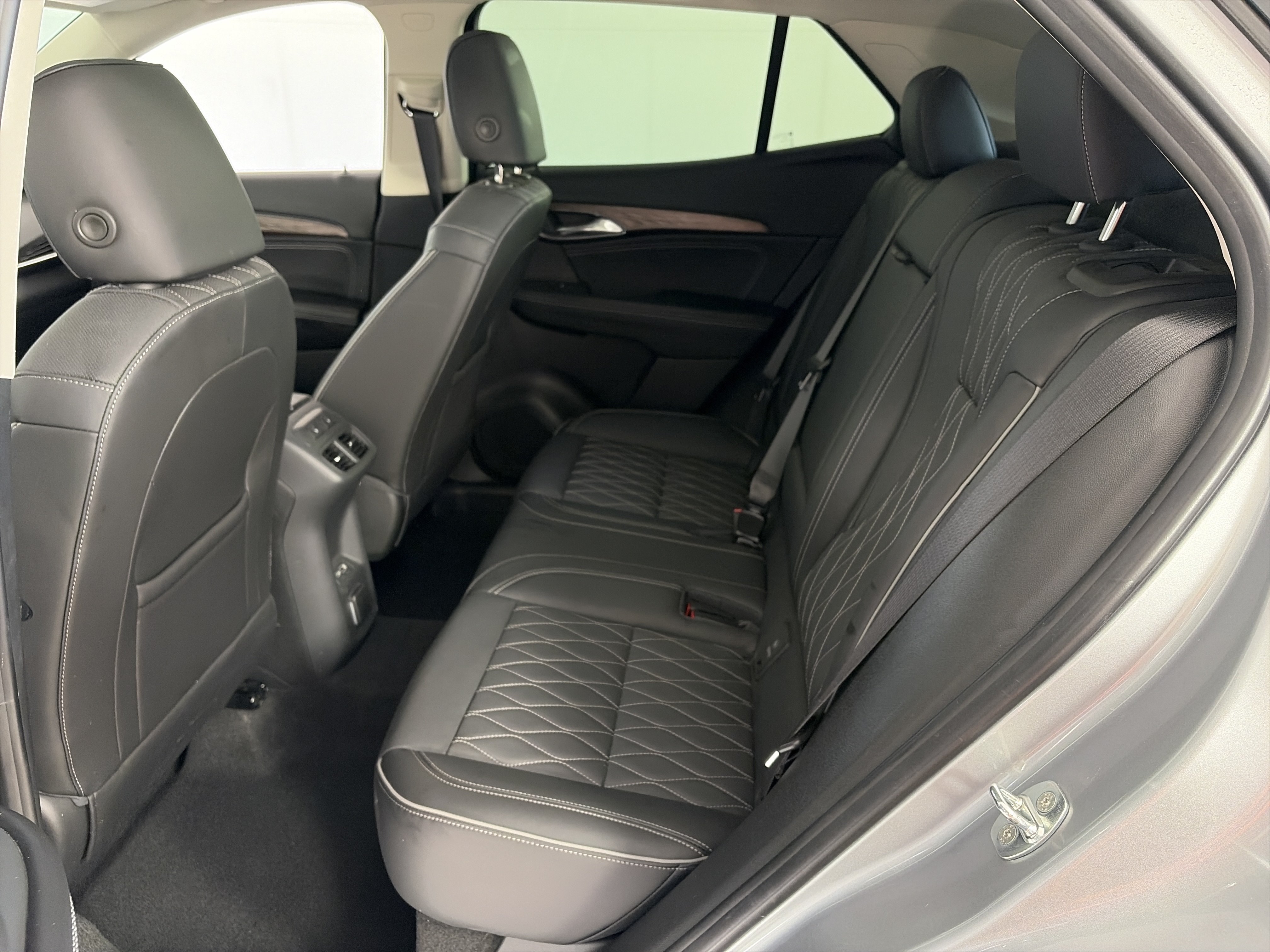 Certified 2023 Buick Envision Avenir AWD/4WD image 7