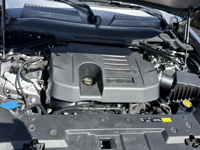 Used 2023 Land Rover Defender 110 X-Dynamic SE image 10