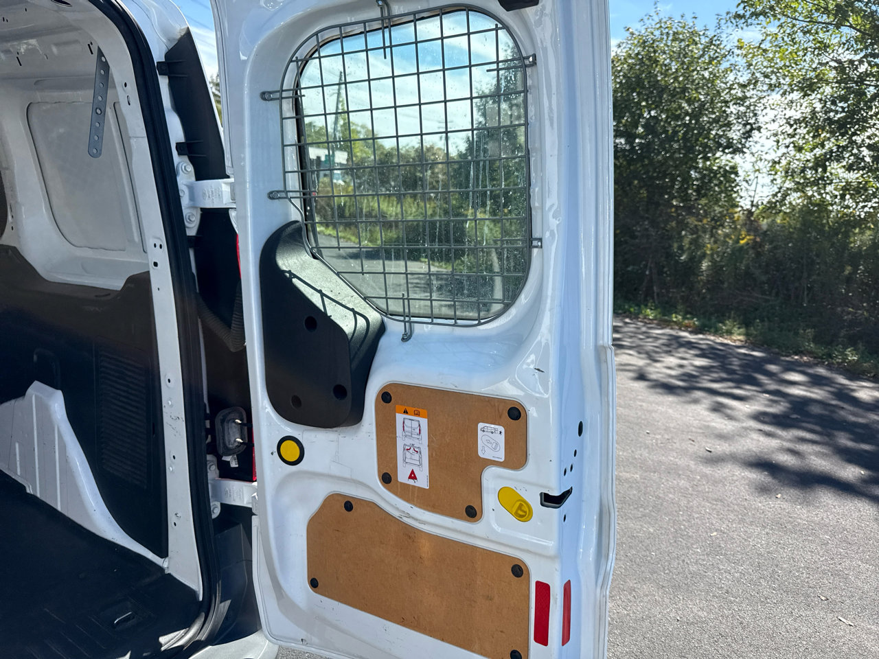 Used 2018 Ford Transit Connect XL image 16