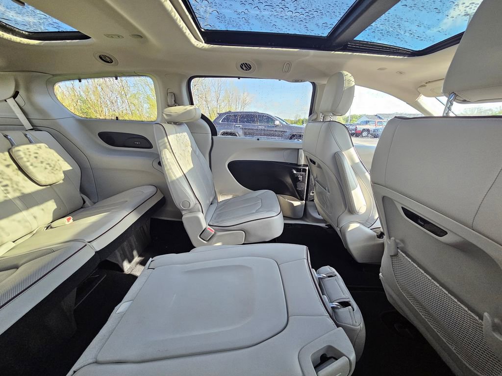 Used 2019 Chrysler Pacifica Limited FWD image 5