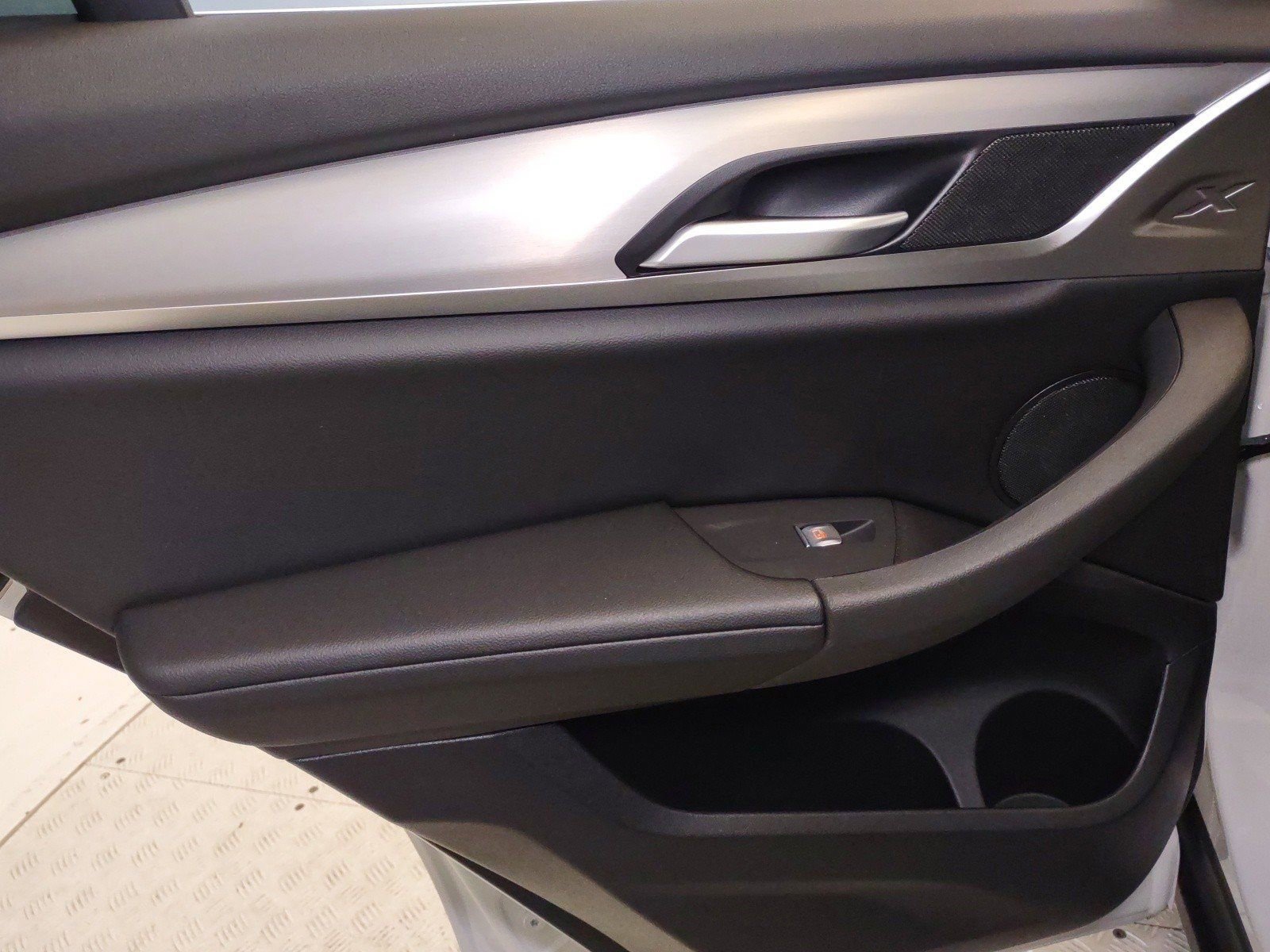 New 2024 BMW X3 sDrive30i w/ Convenience Package RWD image 18