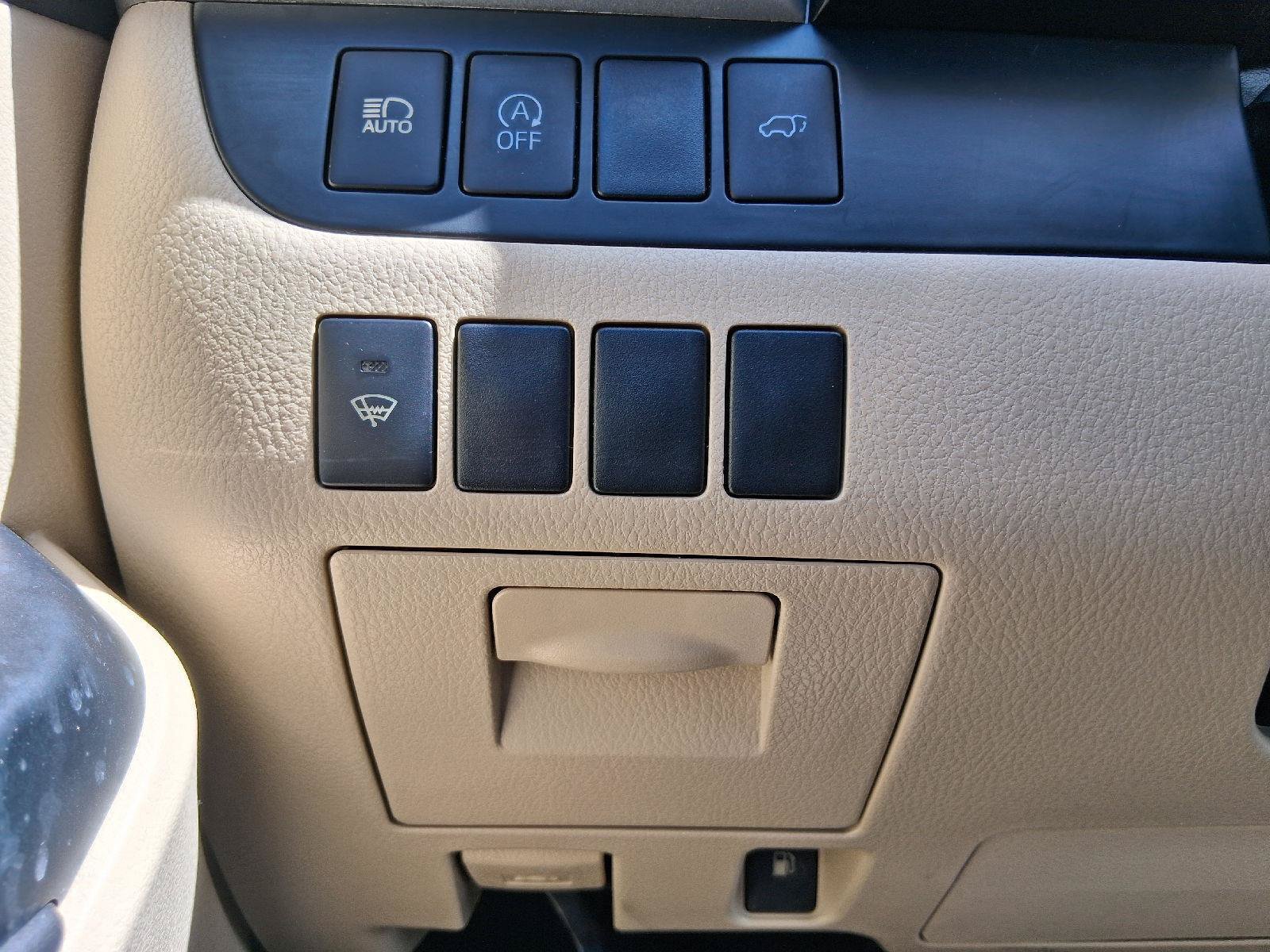 Certified 2017 Toyota Highlander XLE FWD image 42