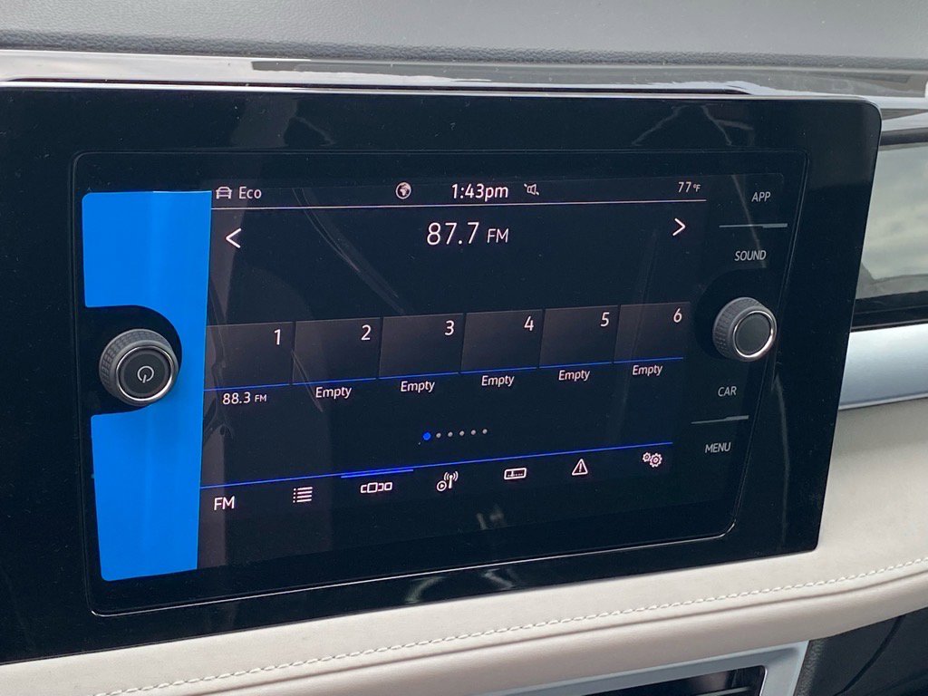 New 2025 Volkswagen Taos SE image 5