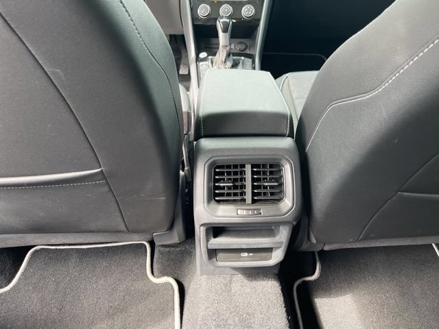 Used 2023 Volkswagen Taos SE w/ Panoramic Sunroof Package AWD/4WD image 15