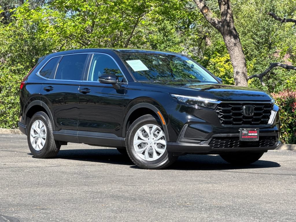 Used 2025 Honda CR-V LX image 2