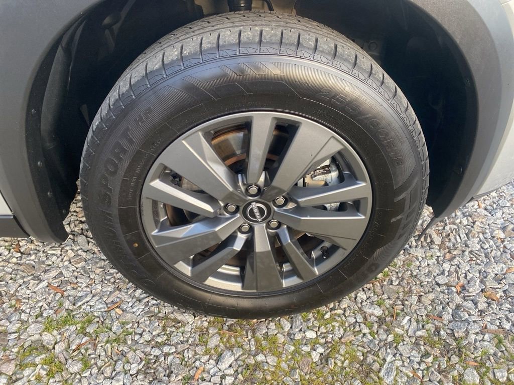 Used 2024 Nissan Pathfinder SV image 15