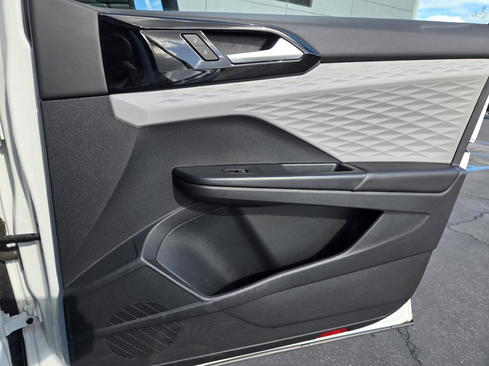 Used 2022 Volkswagen Taos S FWD image 31